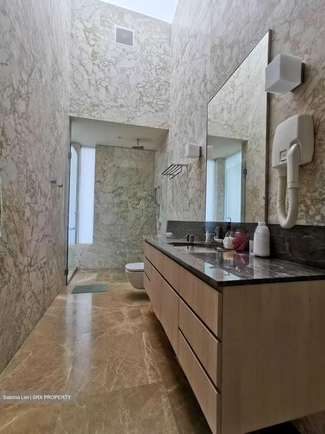 Holland Park (D10), Detached #563592011